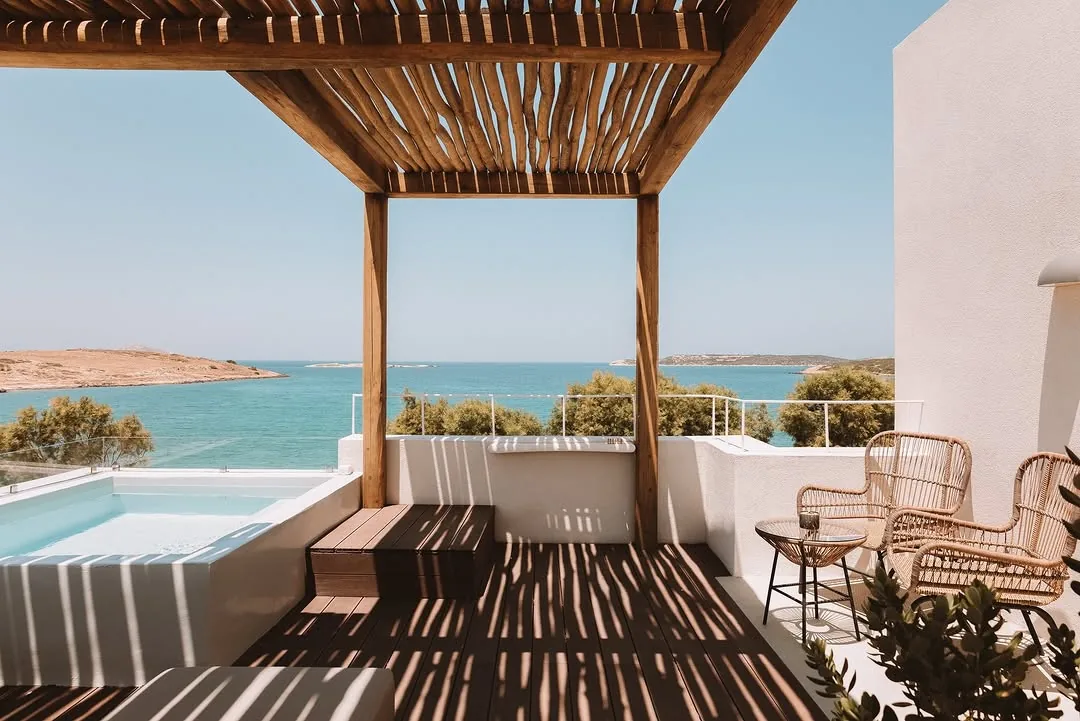 Paros Comfy Suites